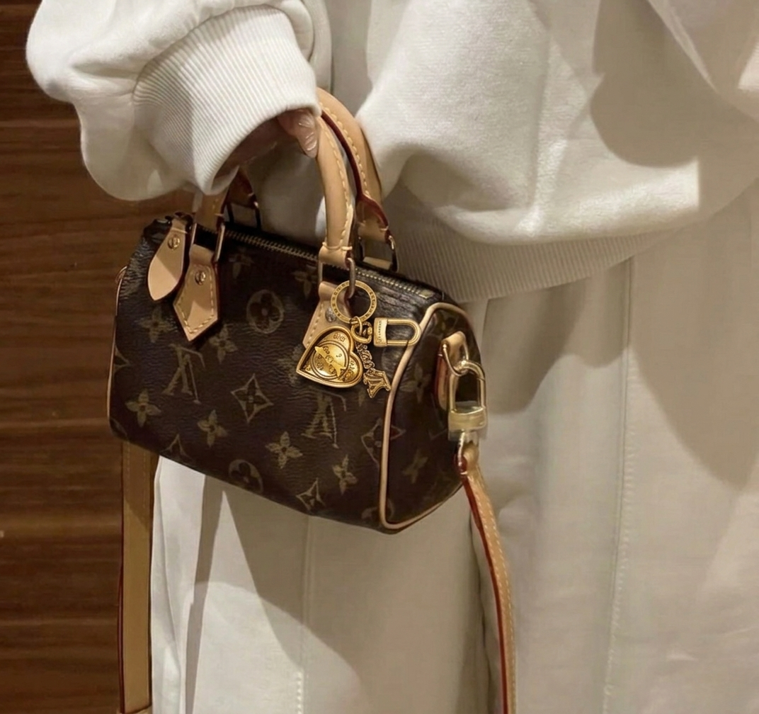 louis vuitton - quilted heart
